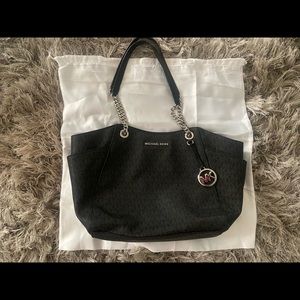 Michael Kors Jet Set Large Saffiano Leather Shoulder Bag!